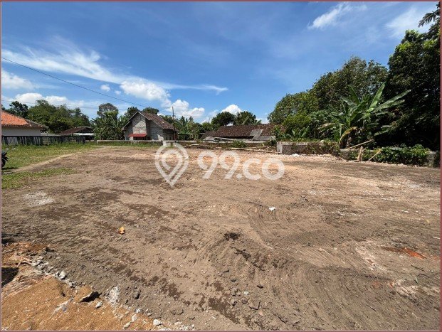 Jarang Ada! Tanah di Tempel Punya Luas 142m2 SHM Jarang Ada! Tanah di Tempel Punya Luas 142m2 SHM