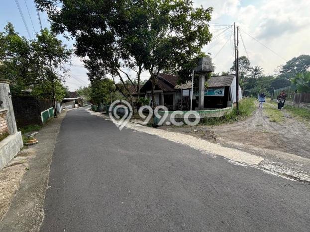 Tanah untuk Dijual Lokasi Mlati, Sleman Luas 141m2 SHM Tanah untuk Dijual Lokasi Mlati, Sleman Luas 141m2 SHM