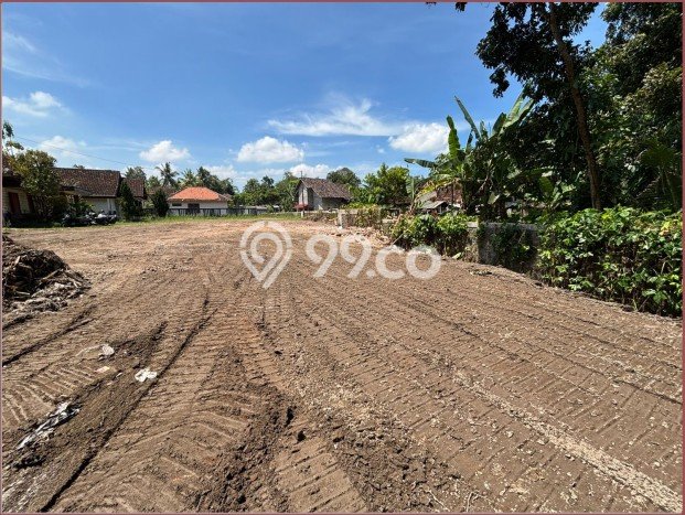 Jarang Ada! Tanah di Tempel Punya Luas 142m2 SHM Jarang Ada! Tanah di Tempel Punya Luas 142m2 SHM