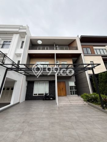 Dijual Rumah Mewah Elegan Dengan View Cantik di Alam Sutera, Tangerang Dijual Rumah Mewah Elegan Dengan View Cantik di Alam Sutera, Tangerang