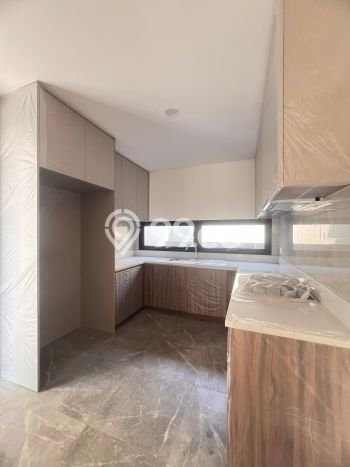 For Sale Rumah Elit Exclusive di BSD, Tangerang Selatan For Sale Rumah Elit Exclusive di BSD, Tangerang Selatan