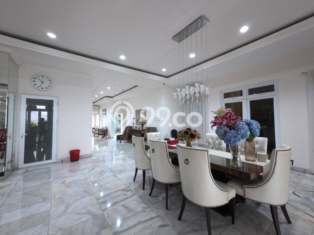 Rumah Elit LB 600m2 Siap Pakai Desain Elegan di Kemang, Jakarta Selatan Rumah Elit LB 600m2 Siap Pakai Desain Elegan di Kemang, Jakarta Selatan