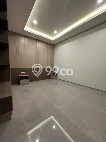 Dijual Rumah Luas Megah Dengan View Cantik di Permata Buana, Jakarta Barat Dijual Rumah Luas Megah Dengan View Cantik di Permata Buana, Jakarta Barat