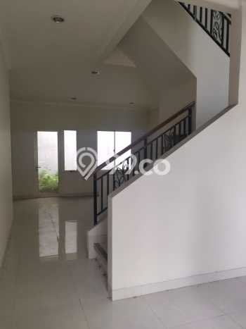 Rumah Luxury Modern Tanpa Renovasi di Gading Serpong Tangerang Rumah Luxury Modern Tanpa Renovasi di Gading Serpong Tangerang