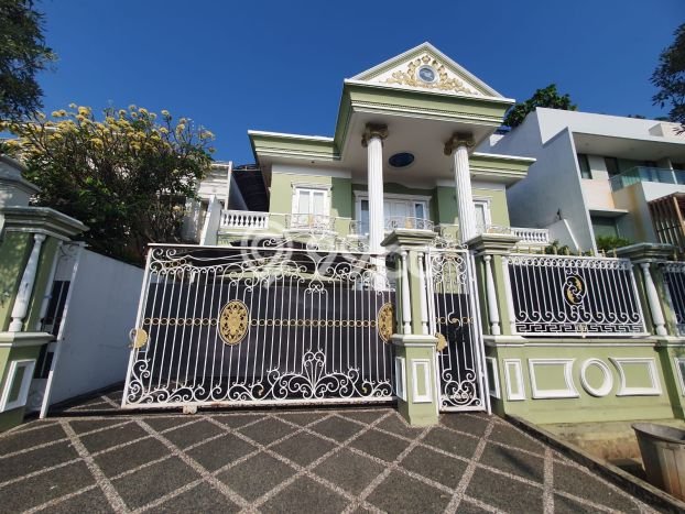 Rumah Elit Modern Tanpa Renovasi di Intercon Jakarta Barat Rumah Elit Modern Tanpa Renovasi di Intercon Jakarta Barat