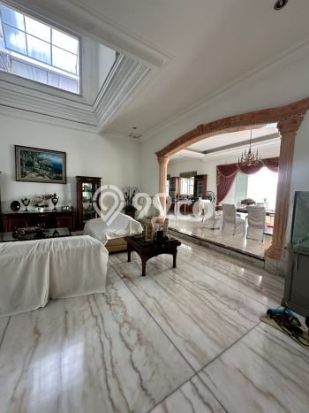 Rumah Elit Modern Tanpa Renovasi di Intercon Jakarta Barat Rumah Elit Modern Tanpa Renovasi di Intercon Jakarta Barat