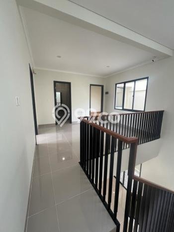 Jual Rumah Mewah Elegan Dengan View Eksklusif di Gading Serpong, Tangerang Jual Rumah Mewah Elegan Dengan View Eksklusif di Gading Serpong, Tangerang