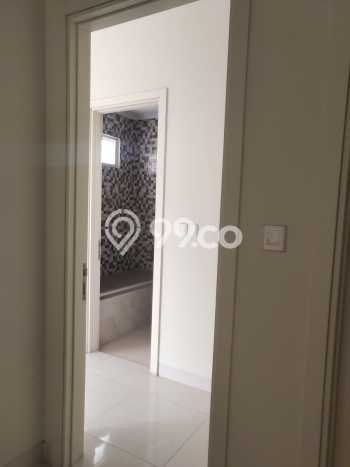 Rumah Luxury Modern Tanpa Renovasi di Gading Serpong Tangerang Rumah Luxury Modern Tanpa Renovasi di Gading Serpong Tangerang