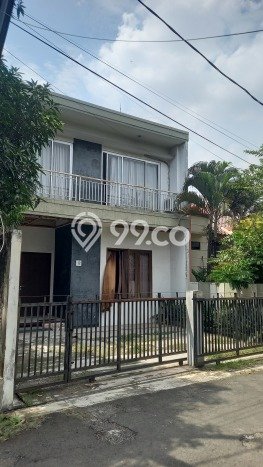 Rumah Strategis Minimalis Lb 242m2 di Pondok Aren, Tangerang Selatan Rumah Strategis Minimalis Lb 242m2 di Pondok Aren, Tangerang Selatan