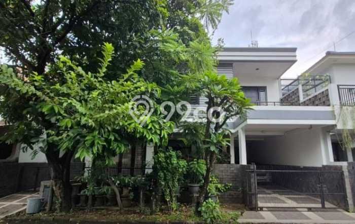 Dijual Rumah Mewah Exclusive di Pondok Aren, Tangerang Selatan Dijual Rumah Mewah Exclusive di Pondok Aren, Tangerang Selatan