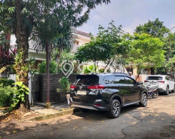 Ready to Use! Luxury House LT 294m2 Desain Modern di Tanjung Barat Ready to Use! Luxury House LT 294m2 Desain Modern di Tanjung Barat