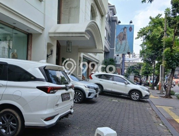 Unit Ruko Dijual di Kebayoran Baru Jakarta Selatan 1068m2 Unit Ruko Dijual di Kebayoran Baru Jakarta Selatan 1068m2