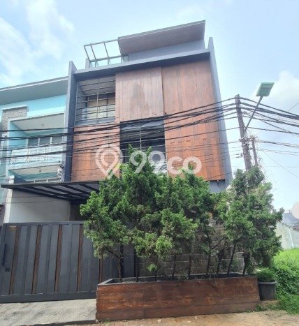 Rumah Luas Asri 4 KT Siap Huni di Pegadungan Jakarta Barat Rumah Luas Asri 4 KT Siap Huni di Pegadungan Jakarta Barat