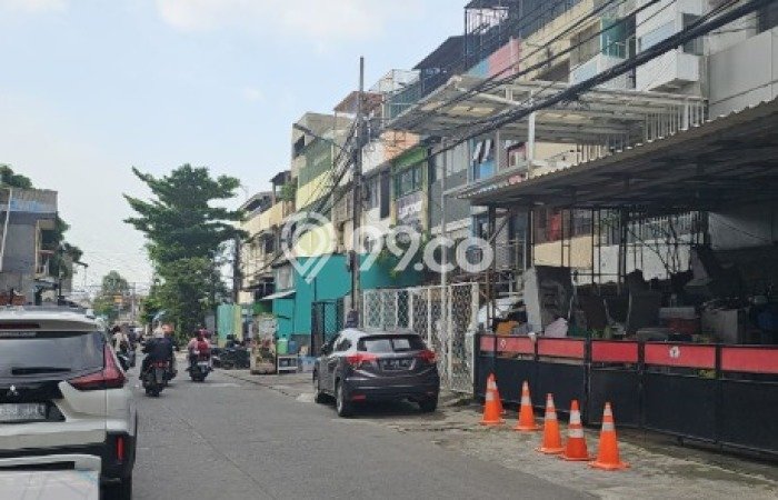 Ruko Dijual Lokasi Emas di Kemayoran Luas 185m2 Ruko Dijual Lokasi Emas di Kemayoran Luas 185m2