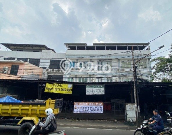 Unit Ruko Dijual di Jakarta Selatan LT 351m2 & LB 351m2 Unit Ruko Dijual di Jakarta Selatan LT 351m2 & LB 351m2