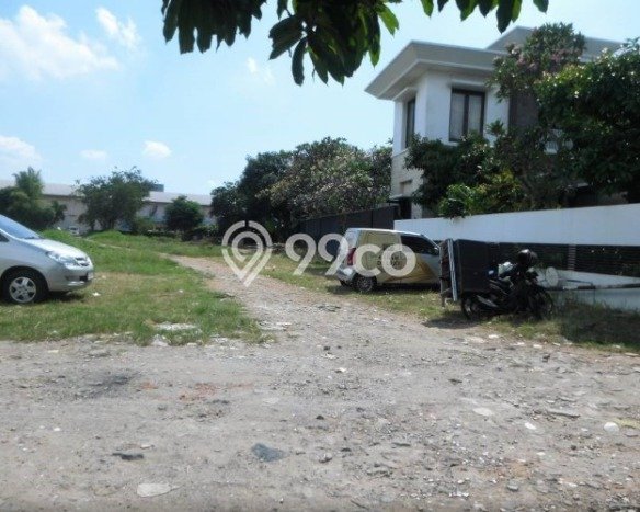 Hunian Mewah Siap Huni LT 1211m2 di Cipondoh, Tangerang Hunian Mewah Siap Huni LT 1211m2 di Cipondoh, Tangerang