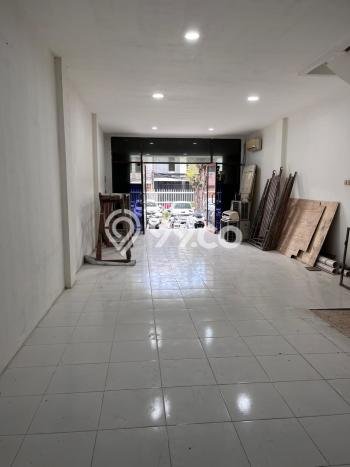 Ruko Bagus Dijual di Roxy Jakarta Pusat Strategis Cocok untuk Kembangkan Bisnis Ruko Bagus Dijual di Roxy Jakarta Pusat Strategis Cocok untuk Kembangkan Bisnis