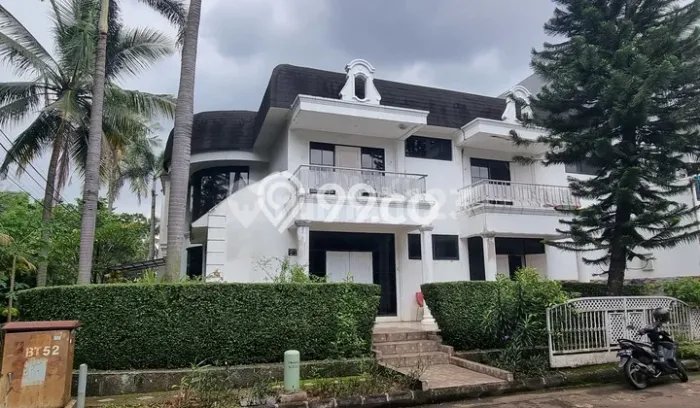 Rumah Mewah Siap Huni LT 357m2 di Pondok Aren, Tangerang Selatan Rumah Mewah Siap Huni LT 357m2 di Pondok Aren, Tangerang Selatan