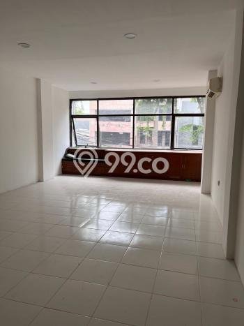 Ruko Bagus Dijual di Roxy Jakarta Pusat Strategis Cocok untuk Kembangkan Bisnis Ruko Bagus Dijual di Roxy Jakarta Pusat Strategis Cocok untuk Kembangkan Bisnis