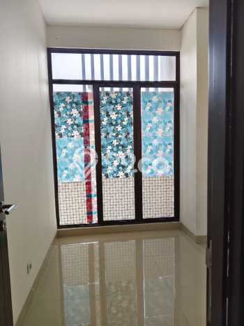 Rumah sewa siap pakai 4 Kamar Tidur di Jakarta Garden City, Jakarta Timur Rumah sewa siap pakai 4 Kamar Tidur di Jakarta Garden City, Jakarta Timur