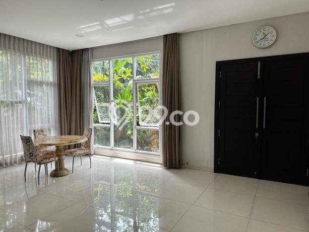 For Sale! Luxury House LT 321m2 Desain Elegan di Villa Melati Mas For Sale! Luxury House LT 321m2 Desain Elegan di Villa Melati Mas