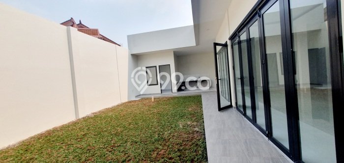 Rumah Luxury Modern Tanpa Renovasi di BSD Puspita Loka Tangerang Rumah Luxury Modern Tanpa Renovasi di BSD Puspita Loka Tangerang