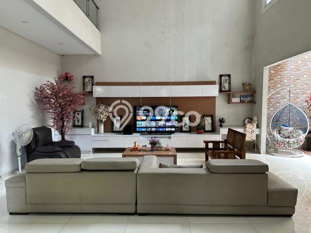 For Sale! Luxury House LT 321m2 Desain Elegan di Villa Melati Mas For Sale! Luxury House LT 321m2 Desain Elegan di Villa Melati Mas