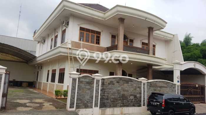 Rumah Elit LB 249m2 Siap Huni Desain Elegan di Cibubur, Depok Rumah Elit LB 249m2 Siap Huni Desain Elegan di Cibubur, Depok