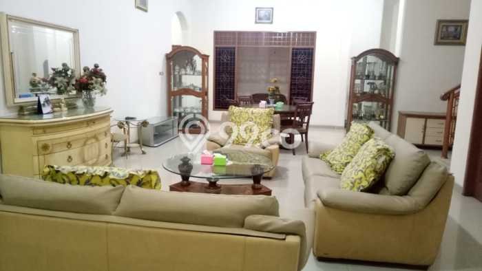 Rumah Elit LB 249m2 Siap Huni Desain Elegan di Cibubur, Depok Rumah Elit LB 249m2 Siap Huni Desain Elegan di Cibubur, Depok