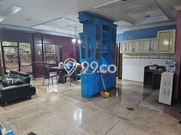 Rumah Elit LB 400m2 Siap Pakai Desain Elegan di Raffles Hills, Jakarta Timur Rumah Elit LB 400m2 Siap Pakai Desain Elegan di Raffles Hills, Jakarta Timur
