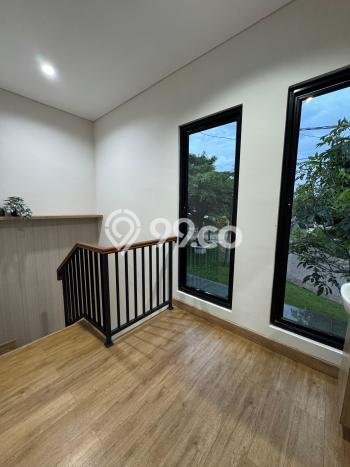 Rumah Strategis Minimalis Lb 50m2 di BSD, Tangerang Selatan Rumah Strategis Minimalis Lb 50m2 di BSD, Tangerang Selatan
