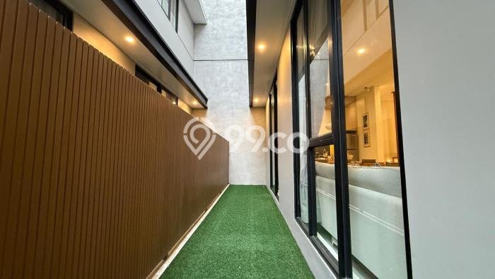 Jual Rumah Mewah Elegan Dengan View Eksklusif di Cirendeu, Jakarta Selatan Jual Rumah Mewah Elegan Dengan View Eksklusif di Cirendeu, Jakarta Selatan