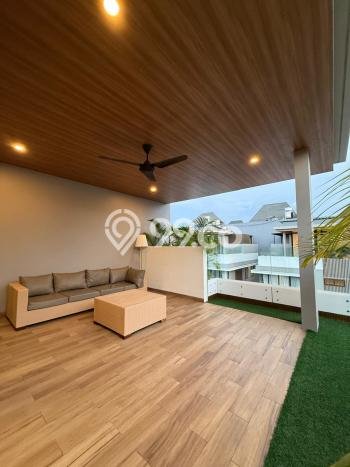 Jual Rumah Mewah Elegan Dengan View Eksklusif di Cirendeu, Jakarta Selatan Jual Rumah Mewah Elegan Dengan View Eksklusif di Cirendeu, Jakarta Selatan