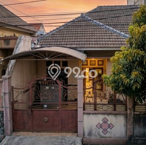For Sale Rumah 3 Kamar Lokasi Ideal Bagus dan Strategis di Tambaksari For Sale Rumah 3 Kamar Lokasi Ideal Bagus dan Strategis di Tambaksari
