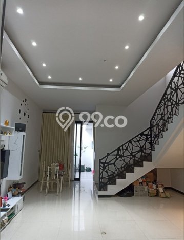 Jual Rumah Bagus Siap Huni LB 206m2 di Tambaksari, Surabaya Jual Rumah Bagus Siap Huni LB 206m2 di Tambaksari, Surabaya