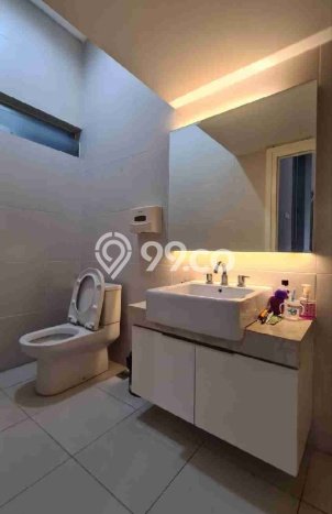 Lokasi terbaik! Rumah siap huni disewakan di Sambikerep LB 338m2 Lokasi terbaik! Rumah siap huni disewakan di Sambikerep LB 338m2