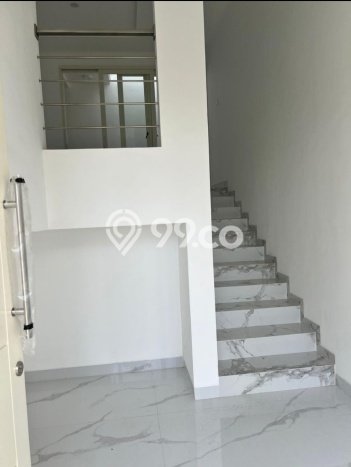 Dijual Rumah Premium dengan Fasilitas Sekitar Lengkap di Sukolilo, Surabaya Dijual Rumah Premium dengan Fasilitas Sekitar Lengkap di Sukolilo, Surabaya