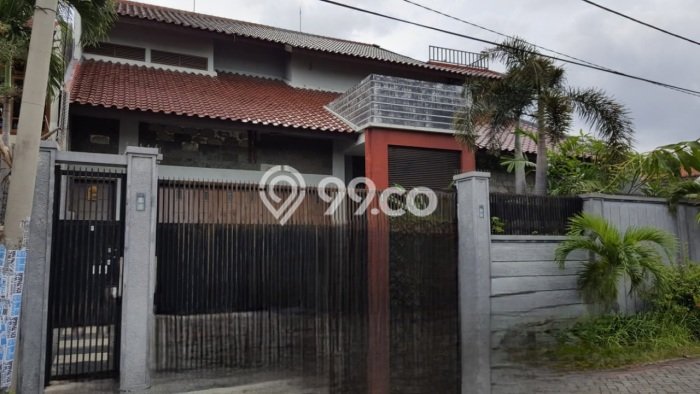 Hunian Mewah Dijual LT 400m2 di Wonocolo, Surabaya Hunian Mewah Dijual LT 400m2 di Wonocolo, Surabaya