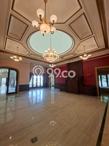 Rumah Elit Modern Tanpa Renovasi di Jemursari Surabaya Rumah Elit Modern Tanpa Renovasi di Jemursari Surabaya