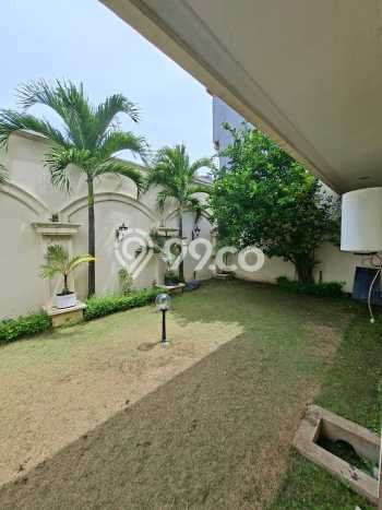 Rumah Elit Modern Tanpa Renovasi di Jemursari Surabaya Rumah Elit Modern Tanpa Renovasi di Jemursari Surabaya