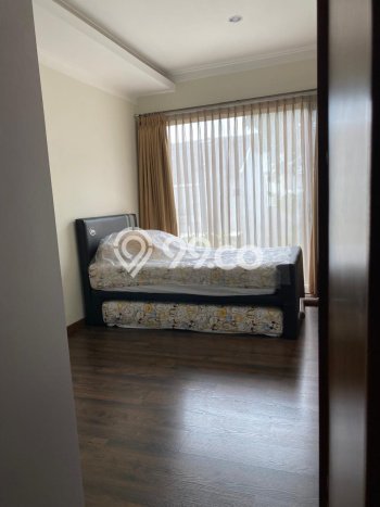Rumah sewa siap huni 4 KT di BSD City, Tangerang Rumah sewa siap huni 4 KT di BSD City, Tangerang