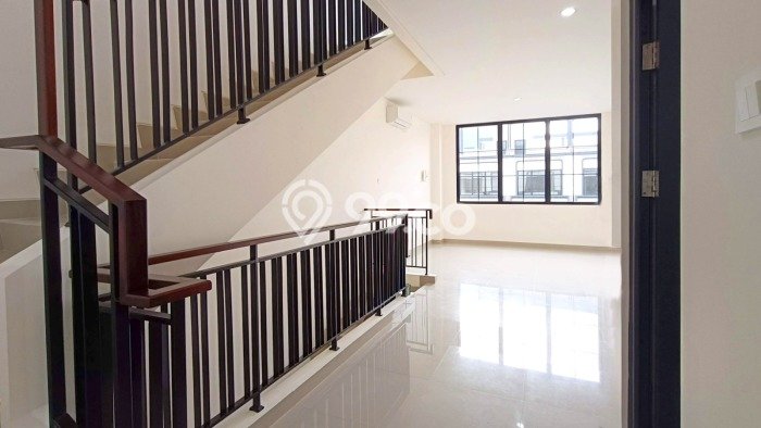 Disewakan Ruko di Kawasan Ramai Gading Serpong Luas 54m2 Disewakan Ruko di Kawasan Ramai Gading Serpong Luas 54m2