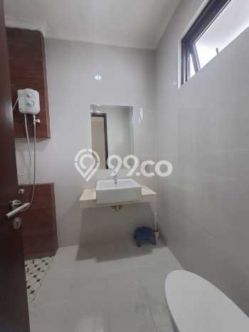 Disewakan! Rumah 3 Kamar Tidur &
3 Kamar Mandi di BSD City, Tangerang Disewakan! Rumah 3 Kamar Tidur &
3 Kamar Mandi di BSD City, Tangerang