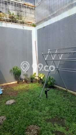 Hunian Cantik Minimalis Lb 100m2 di BSD, Tangerang Selatan Hunian Cantik Minimalis Lb 100m2 di BSD, Tangerang Selatan