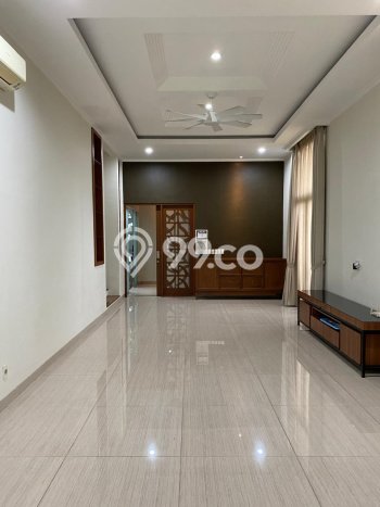 Rumah sewa siap huni 4 KT di BSD City, Tangerang Rumah sewa siap huni 4 KT di BSD City, Tangerang