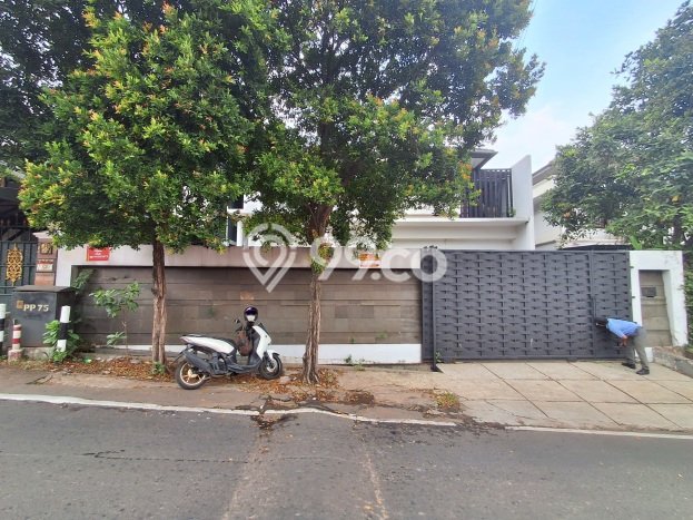 Dijual Rumah Premium dengan Fasilitas Sekitar Komplit di Kebayoran Lama, Jakarta Selatan Dijual Rumah Premium dengan Fasilitas Sekitar Komplit di Kebayoran Lama, Jakarta Selatan