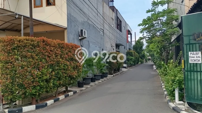 Dijual Rumah 4 Kamar Lokasi Ideal Bagus dan Strategis di Ciledug Dijual Rumah 4 Kamar Lokasi Ideal Bagus dan Strategis di Ciledug