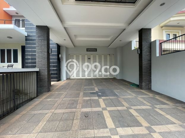 Rumah Elit LB 550m2 Siap Pakai Desain Elegan di BSD, Tangerang Rumah Elit LB 550m2 Siap Pakai Desain Elegan di BSD, Tangerang