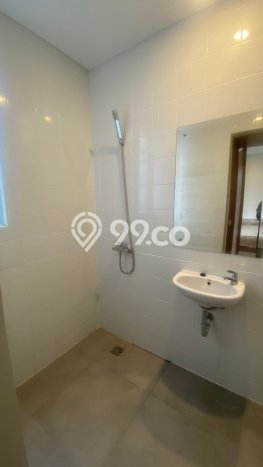 For Sale Rumah 4 Kamar Lokasi Ideal Nyaman dan Strategis di BSD For Sale Rumah 4 Kamar Lokasi Ideal Nyaman dan Strategis di BSD