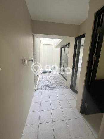 Jual Rumah Luas Megah Dengan View Cantik di Gading Serpong, Tangerang Jual Rumah Luas Megah Dengan View Cantik di Gading Serpong, Tangerang